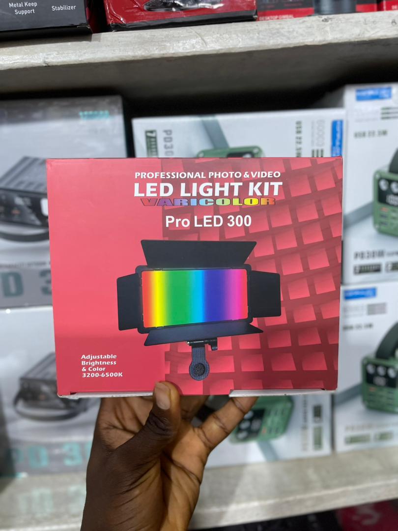 Varicolor Pro LED 300 (RGB / Varicolor LED 300)